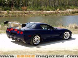 GaugeMagazine_1999_Corvette_C5R_022