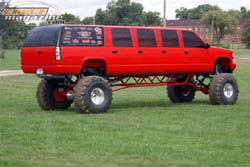 GaugeMagazine_2007_ChevySuburban_003