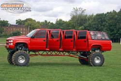 GaugeMagazine_2007_ChevySuburban_009