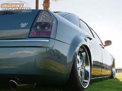 GaugeMagazine_2007_Chrysler300C_009