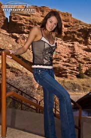 GaugeMagazine_2008_GaugeGirl_054