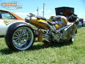 GaugeMagazine_2010_Slamology_703